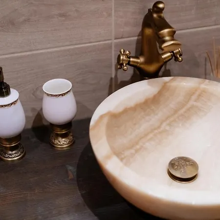 Premium - Ground Floor With Separate Entrance アパート *