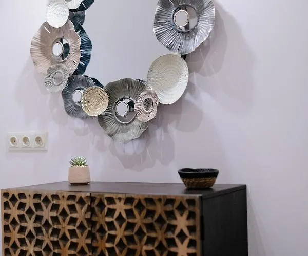 Premium - Ground Floor With Separate Entrance * Riga