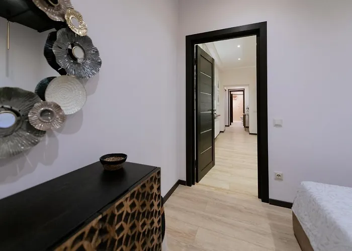 Apartment Premium - Ground Floor With Separate Entrance *