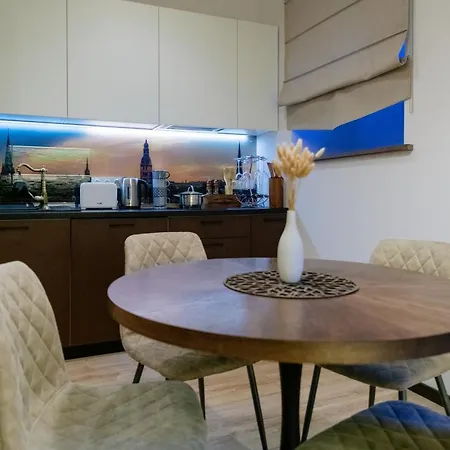 Апартаменти Premium - Ground Floor With Separate Entrance Рига